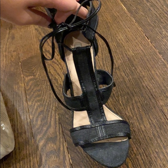 Heels! - Picture 3 of 7